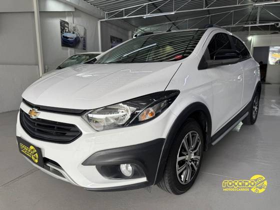 CHEVROLET ONIX 1.4 MPFI ACTIV 8V FLEX 4P AUTOMÁTICO
